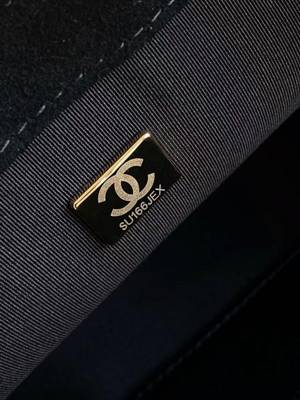 2026131214232191 700